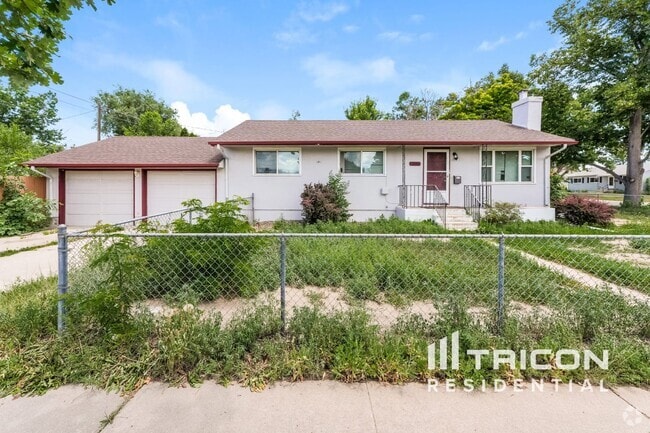 Building Photo - 1231 Bennett Ave