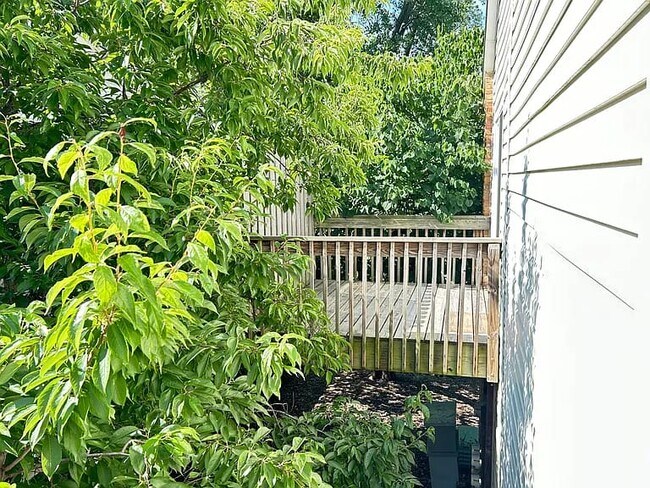 Foto del edificio - 1964 Kenilworth Cir