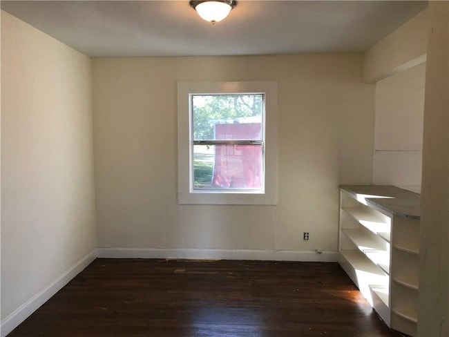 Building Photo - 839 Savage Ln