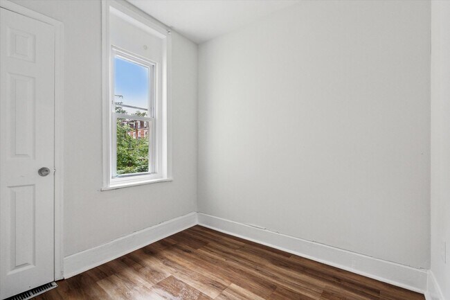 Foto del edificio - 3 Bedroom House Germantown- Rent Ready!