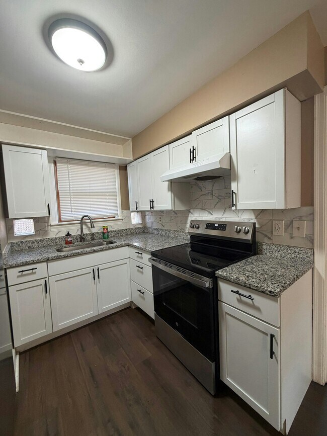 Foto del edificio - 4273 Delridge Dr