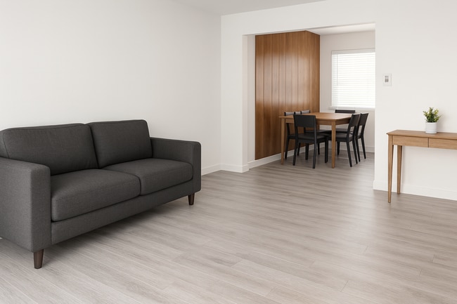 Sala de estar remodelada - 7458 Lockwood St