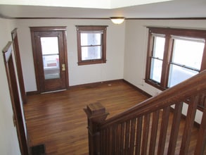 Building Photo - 1206 SW Boswell Ave