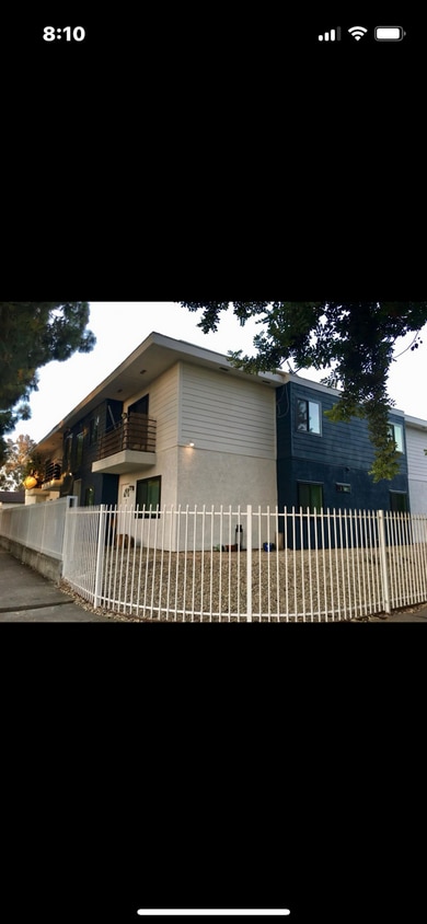 Primary Photo - 5500 Vesper Ave