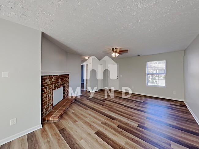 Building Photo - 1616 Elkpark Dr