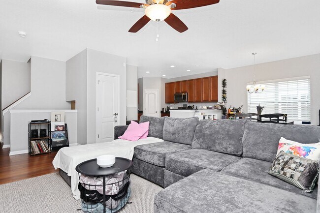 Foto del edificio - 328 Fountain Way Hampton VA 23666