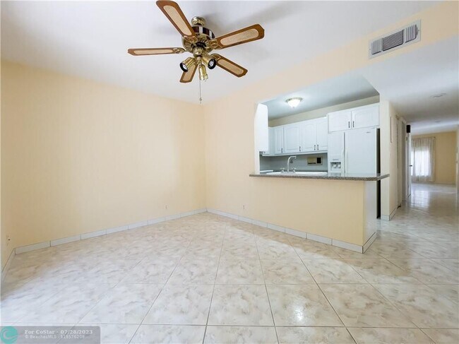 Foto del edificio - 560 SE 20th Ave