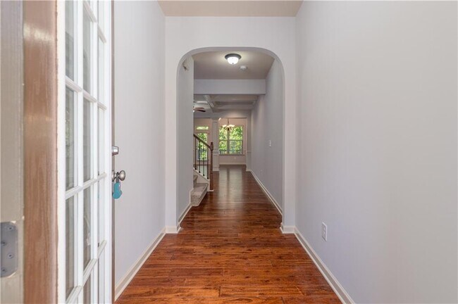Foto del edificio - 3290 Hallmark Ln NE