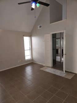 Building Photo - 2111 Laurel Land Ln