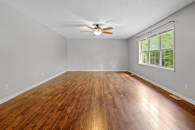 Foto del edificio - 598 Slick Rock Rd