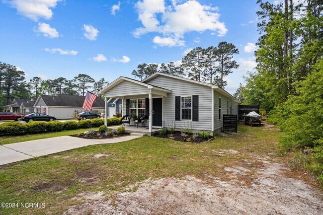 Building Photo - 3041 Country Club Dr