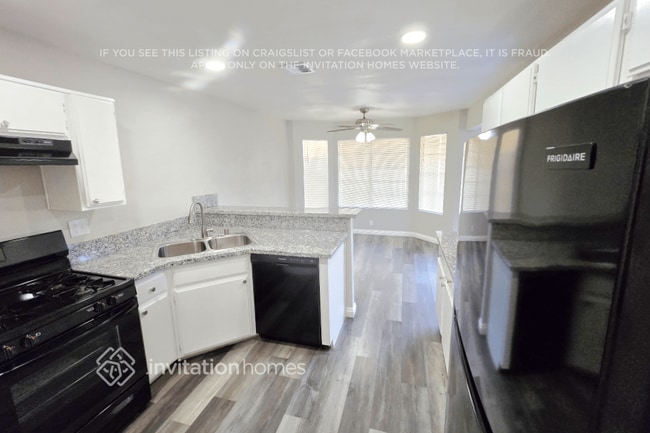 Building Photo - 3749 N Broadriver Dr