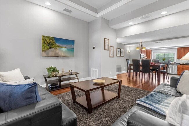 Foto del edificio - 8543 Kediaman Ave