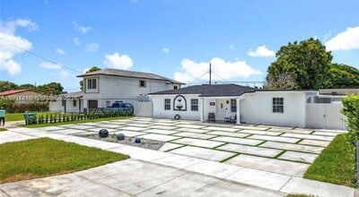 Building Photo - 7410 SW 39th St