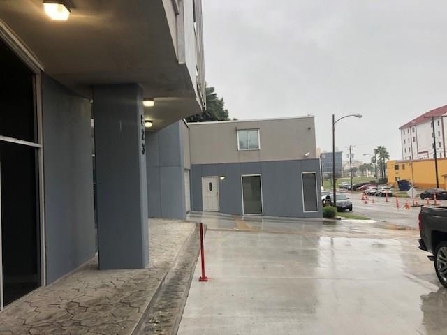 Foto del edificio - 823 S Water St