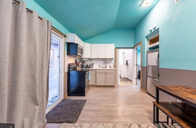 Building Photo - 1265 Hearts Ct