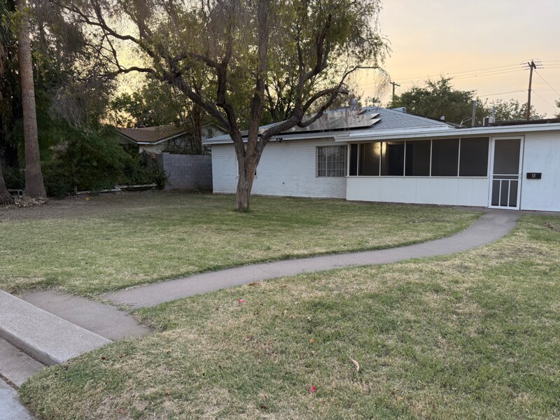 Foto principal - 2102 W Minnezona Ave