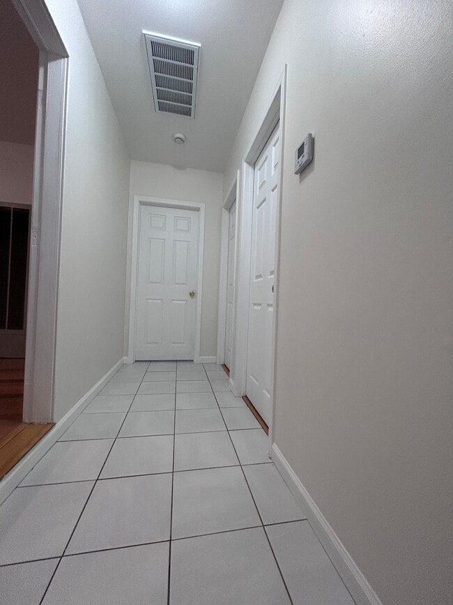 Building Photo - 3749 N Charlotte Ave
