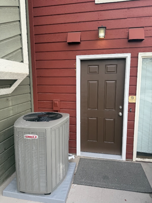 Photo - 2857 Springdale Ln House