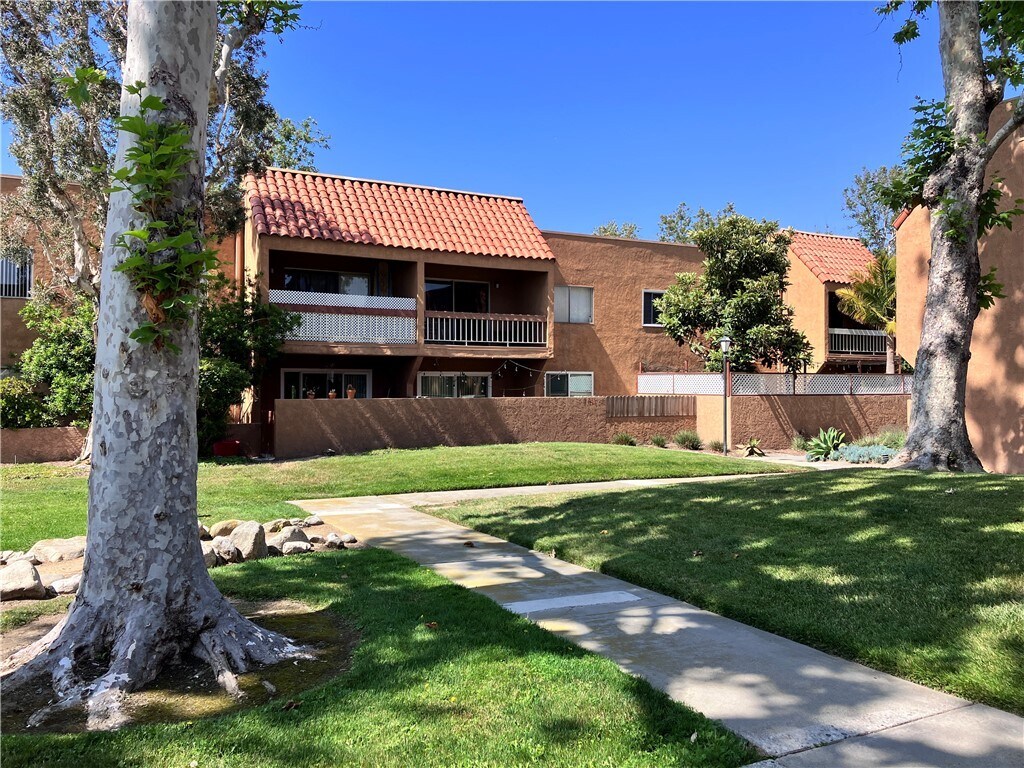 6600 Warner Ave Unit 58, Huntington Beach, CA 92647 Condo for Rent in