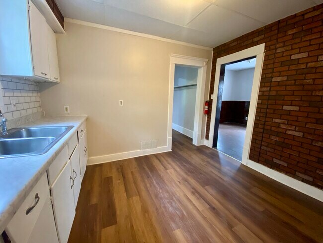 Foto del edificio - 664 Corley St