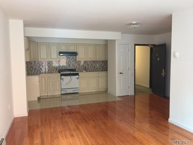 Primary Photo - 112-44 38th Ave