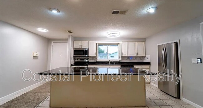 Foto del edificio - 7713 Heather St