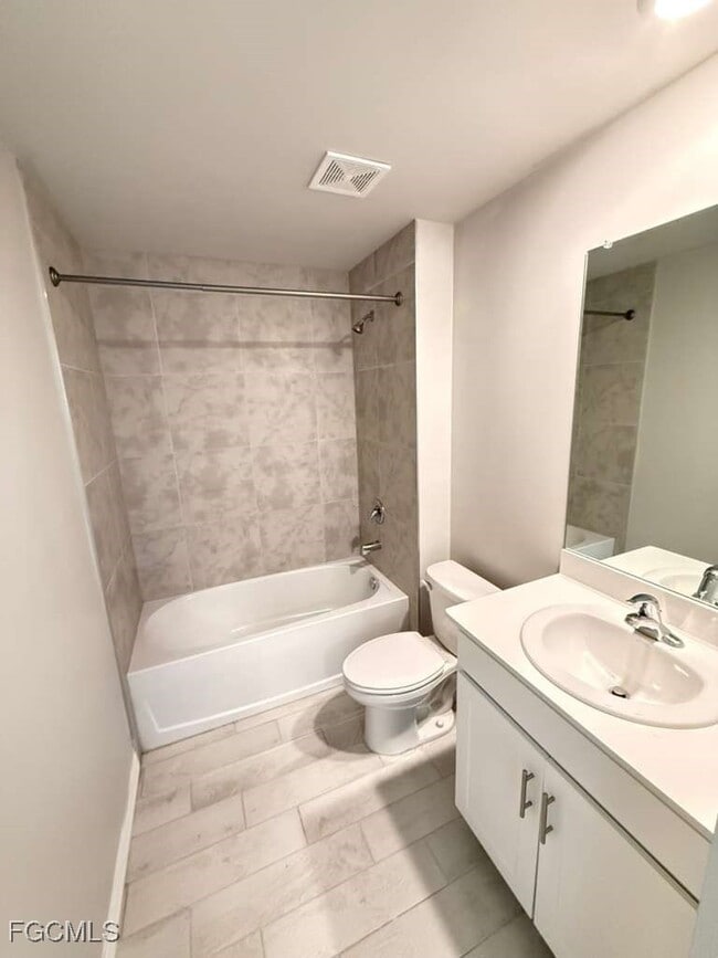 Building Photo - 5019 Moon Ln