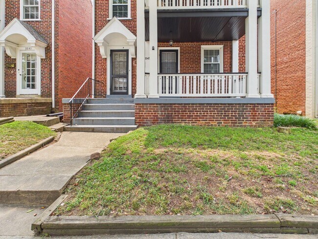 Foto del edificio - 3543 Grove Ave