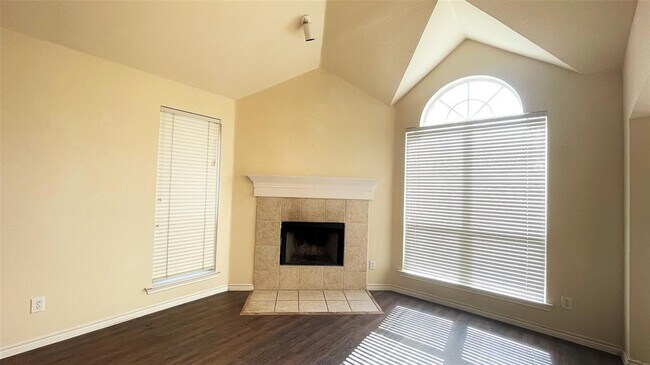 Building Photo - 4032 Cottage Park Ct