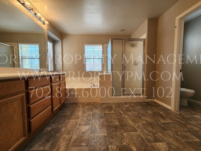 Foto del edificio - 3 Bedroom, 2 1/2 BATH SPACIOUS!~Updated Pa...