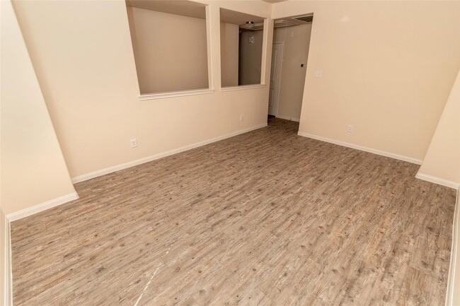 Foto del edificio - 21218 Normand Meadows Ln