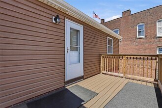 Building Photo - 342 Butler St