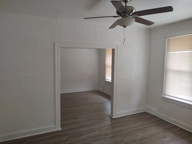 Foto del edificio - 8544 Ironwood St