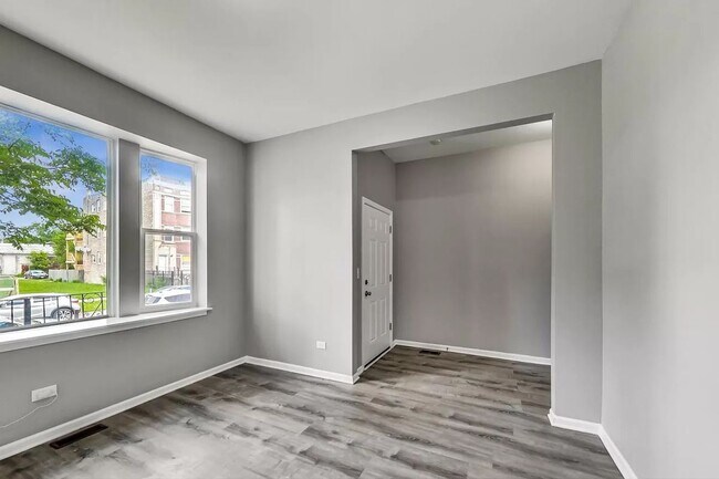 Foto del edificio - 3829 W Maypole Ave