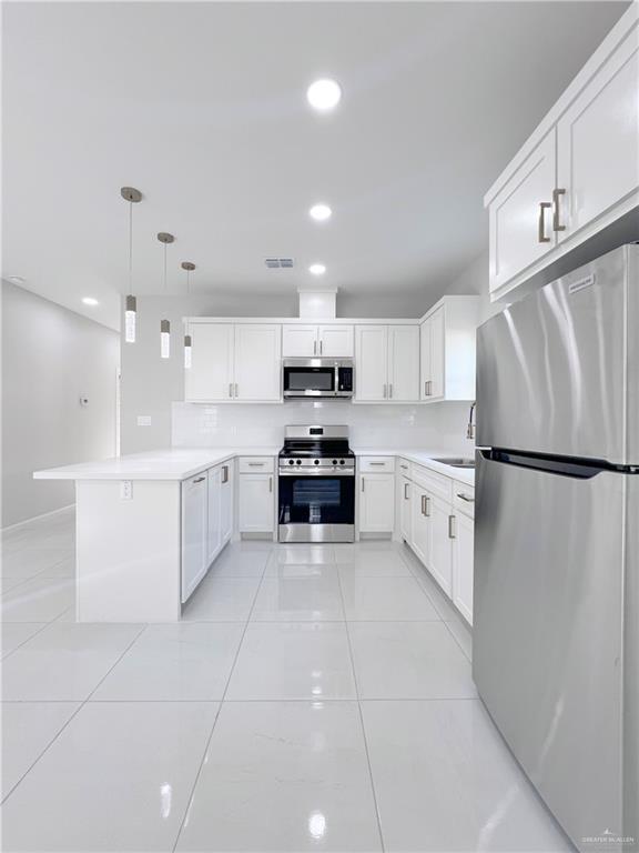 Building Photo - 24 E St