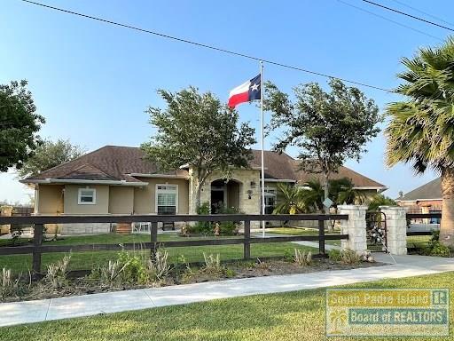 Foto del edificio - 215 Henderson Rd