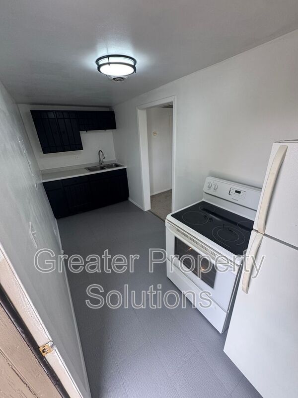 Primary Photo - 158 N Union St