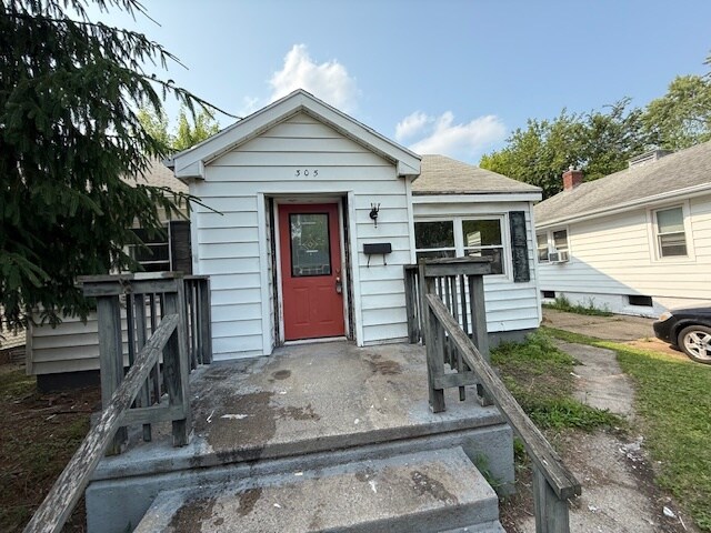 Foto principal - 305 E Victoria St