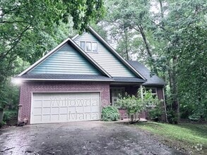 Building Photo - 314 King George Loop
