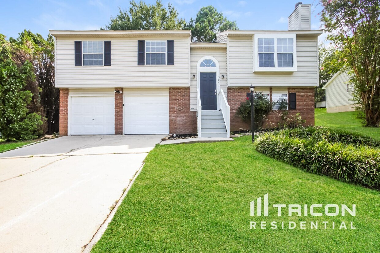 Primary Photo - 305 Hookston Way Irmo SC