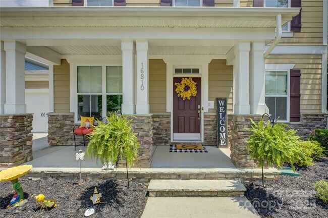 Foto del edificio - 16810 Rudence Ct