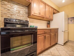 Building Photo - 1450 42nd Ave Building Photo - 1450 42nd Ave