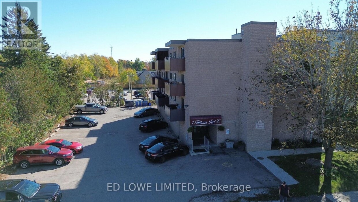 Building Photo - 7 Fittons Rd E