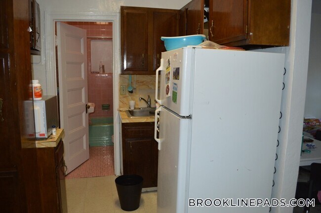 Building Photo - 1223 Beacon St