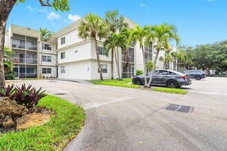 Building Photo - 4215 N University Dr