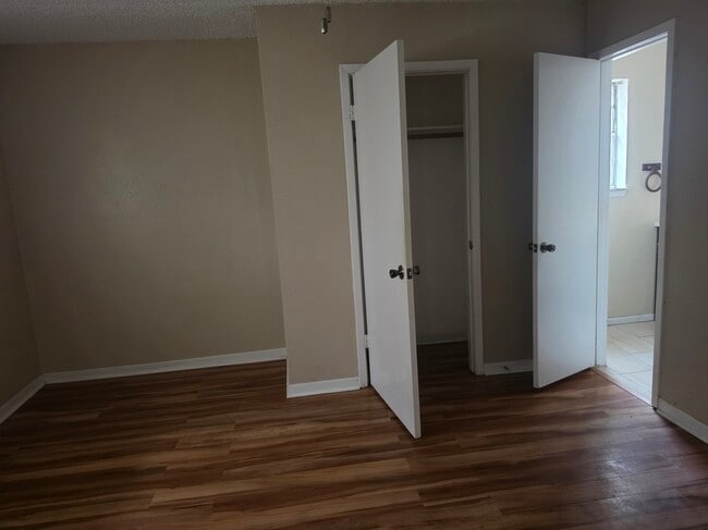 Master bedroom - 10990 Forest Gln