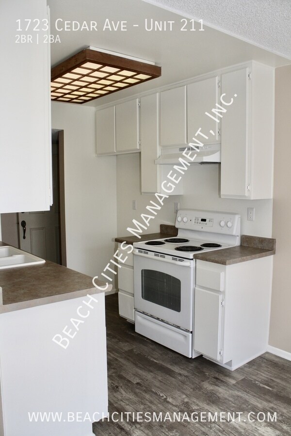Foto del edificio - 1723 Cedar Ave