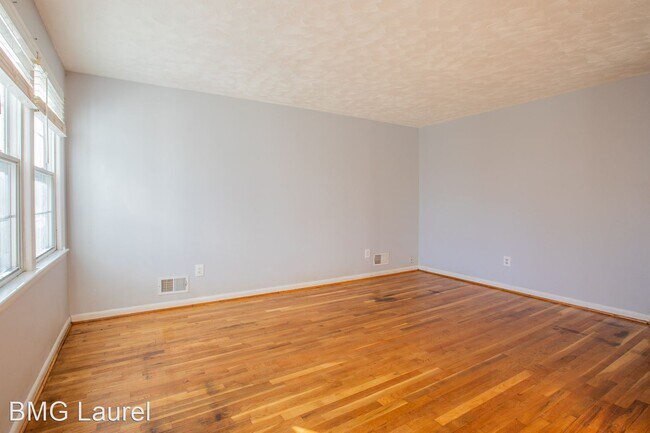 Foto del edificio - 3 br, 3 bath House - 1112 51st Pl NE