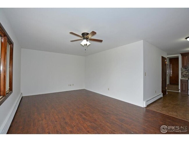 Building Photo - 1520 W 12th St